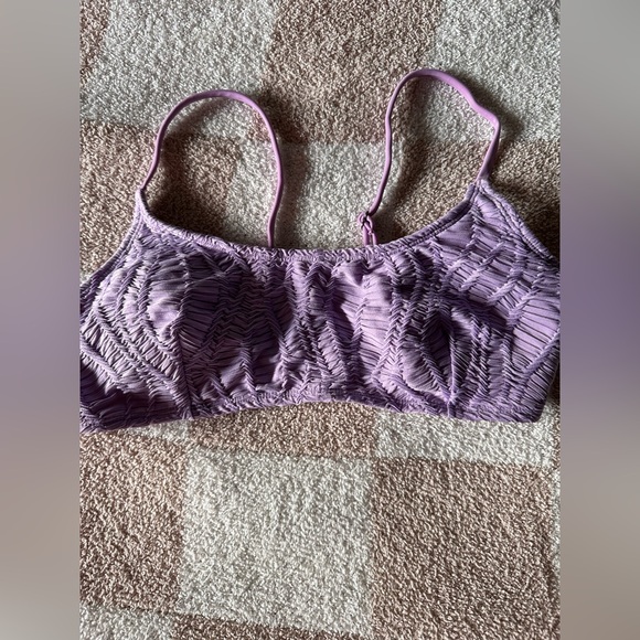 Bathing Suite - Picture 3 of 4